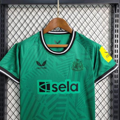 NEWCASTLE UNITED KIDS AWAY KIT 23/24