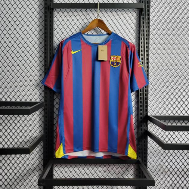 BARCELONA 'RONALDINHO 10' RETRO HOME KIT 05/06