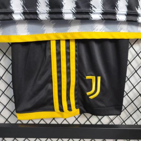 JUVENTUS KIDS HOME KIT 23/24