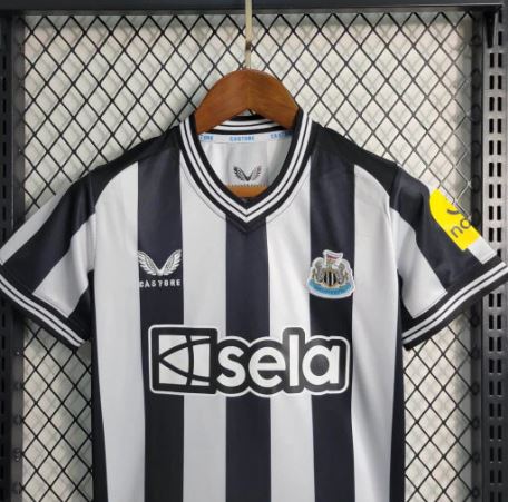 NEWCASTLE UNITED KIDS HOME KIT 23/24