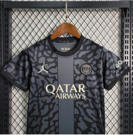 PSG X JORDAN KIDS CAMO KIT 23/24